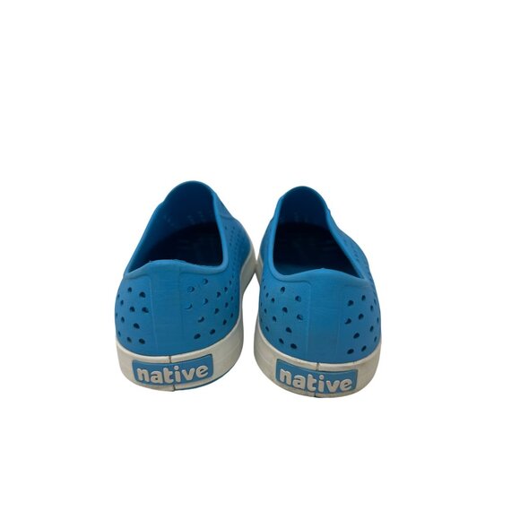 Native Jefferson Blue Perforated Slip-On Shoes With White Rubber Toe Cap Size J6 - Picture 2 of 8